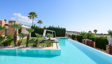 Resa Estates te koop sale Cala Comte main pool.jpg